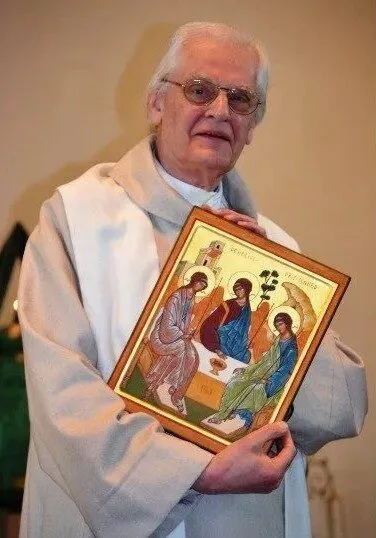 Pastoor Frans Verhaar met icoon