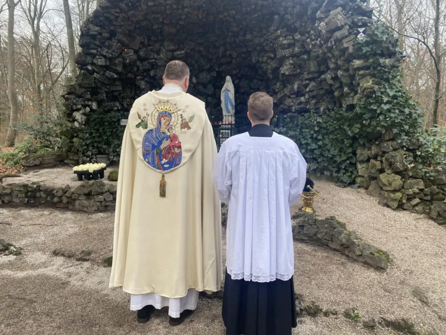 voetspoor maria Lourdesgrot Driebergen